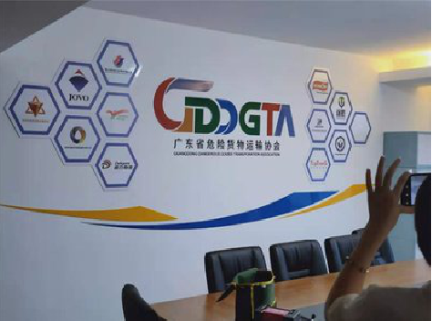  昆山公司走廊文化墙如何设计布置？